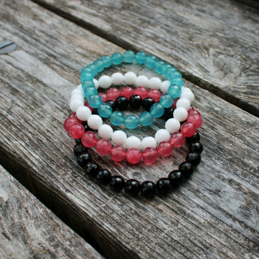 Jade/Onyx stack bracelets - Picture 5 of 10